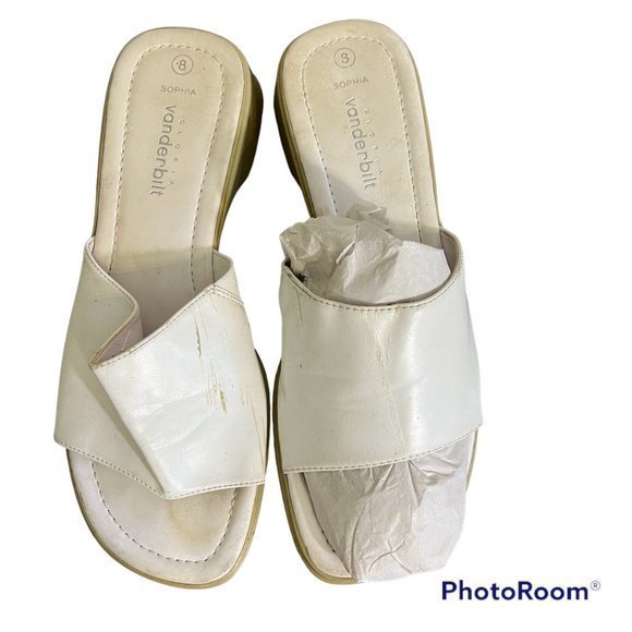 GLORIA VANDERBILT White Slip‎ On Sandals (8) - Picture 7 of 7